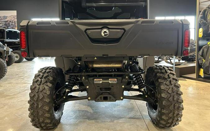 2025 Can-Am® Defender DPS CAB HD9 Compass Green