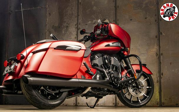 2024 Indian Motorcycle® Chieftain® Dark Horse® w/Powerband Audio Pkg Sunset Red Smoke