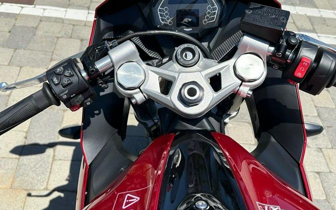 2025 Triumph Daytona 660 Carnival Red/Sapphire Black