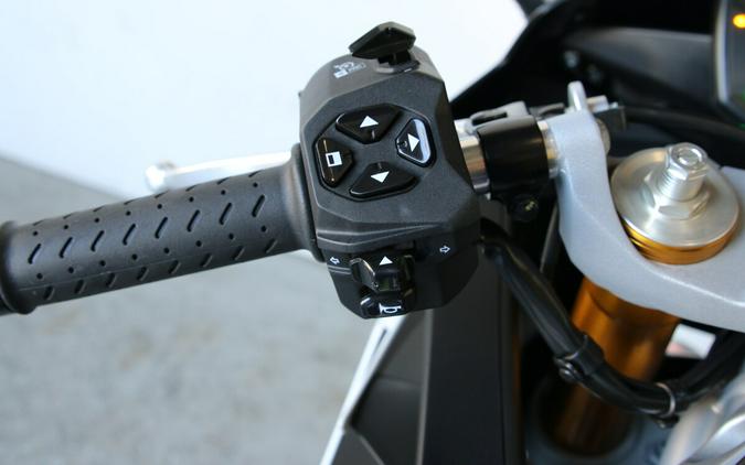 2025 Aprilia RS 660 Base