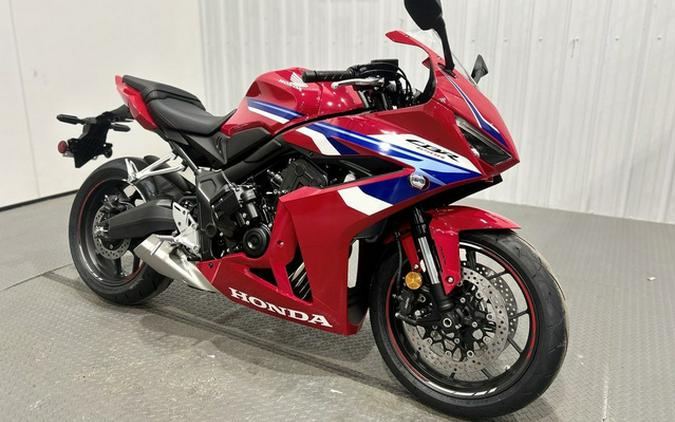 2026 Honda CBR650R E-Clutch