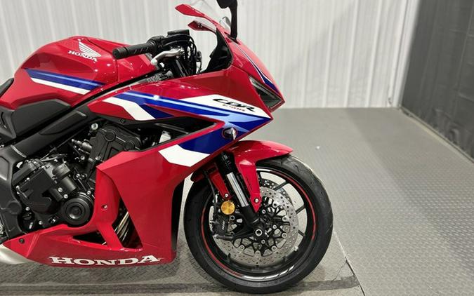 2026 Honda CBR650R E-Clutch