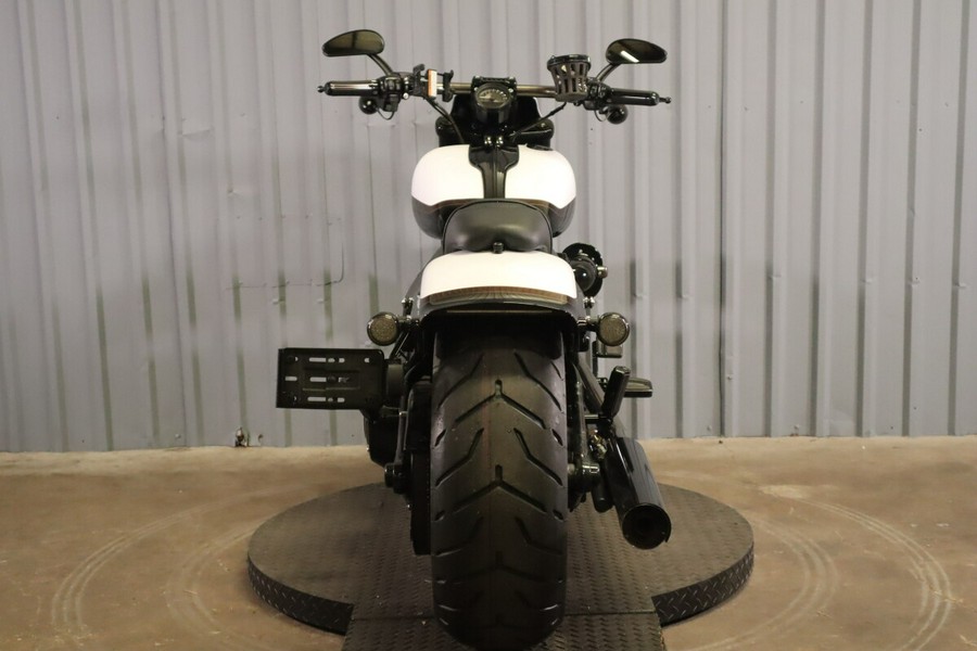 2017 Harley-Davidson® CVO™ Pro Street Breakout® FXSE