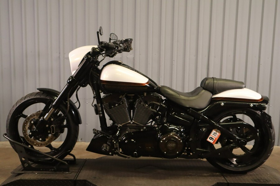 2017 Harley-Davidson® CVO™ Pro Street Breakout® FXSE