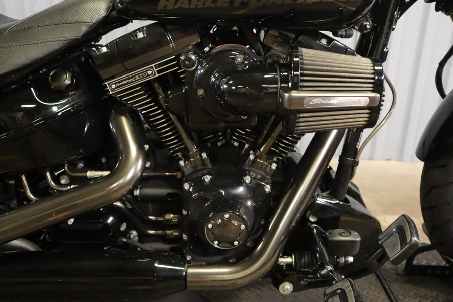 2017 Harley-Davidson® CVO™ Pro Street Breakout® FXSE