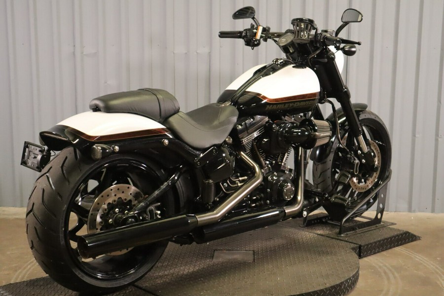 2017 Harley-Davidson® CVO™ Pro Street Breakout® FXSE