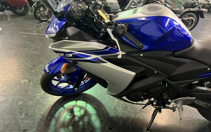 2016 YAMAHA YZF-R3 BLUE/SILVER