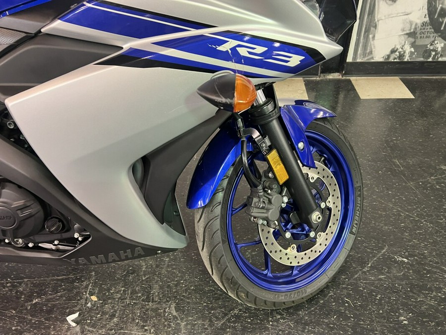 2016 YAMAHA YZF-R3 BLUE/SILVER