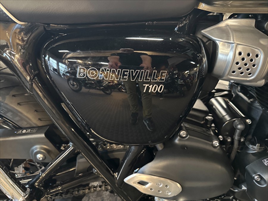 2024 Triumph Bonneville T100