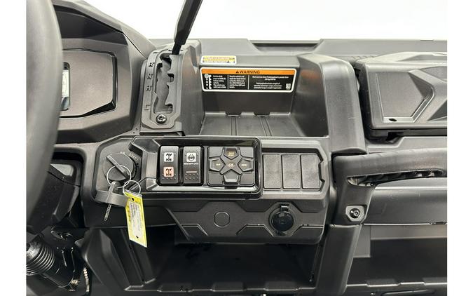 2025 Can-Am Defender XT HD7