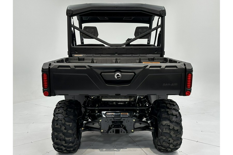 2025 Can-Am Defender XT HD7