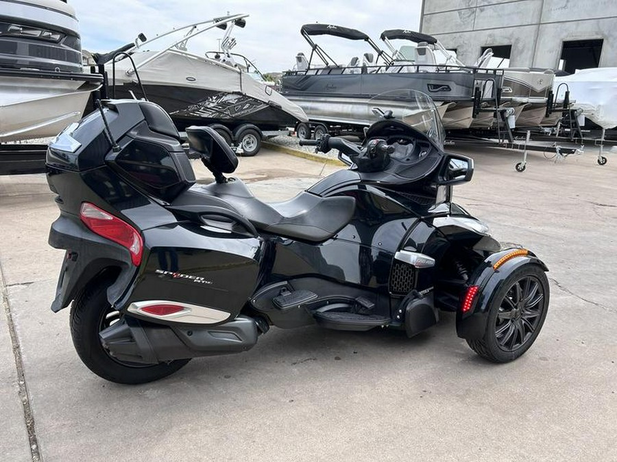 2014 Can-Am® Spyder® RT-S SE6