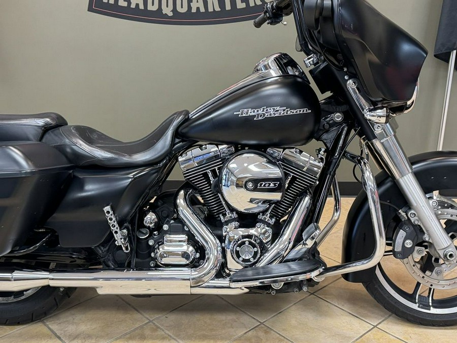 2016 Harley-Davidson Street Glide® Base