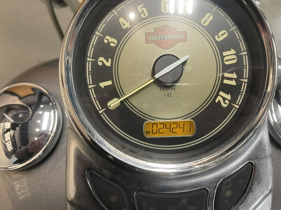 2016 Harley-Davidson® Heritage Softail® Classic Billet Silver