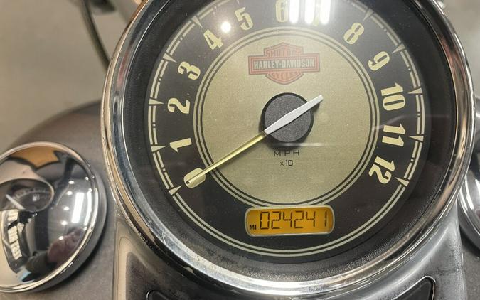 2016 Harley-Davidson® Heritage Softail® Classic Billet Silver