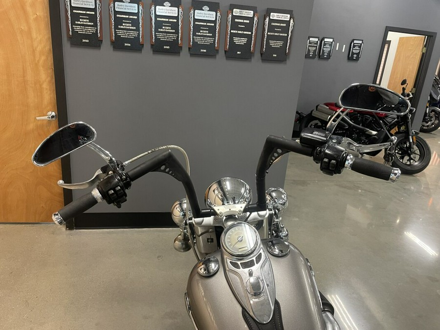 2016 Harley-Davidson® Heritage Softail® Classic Billet Silver