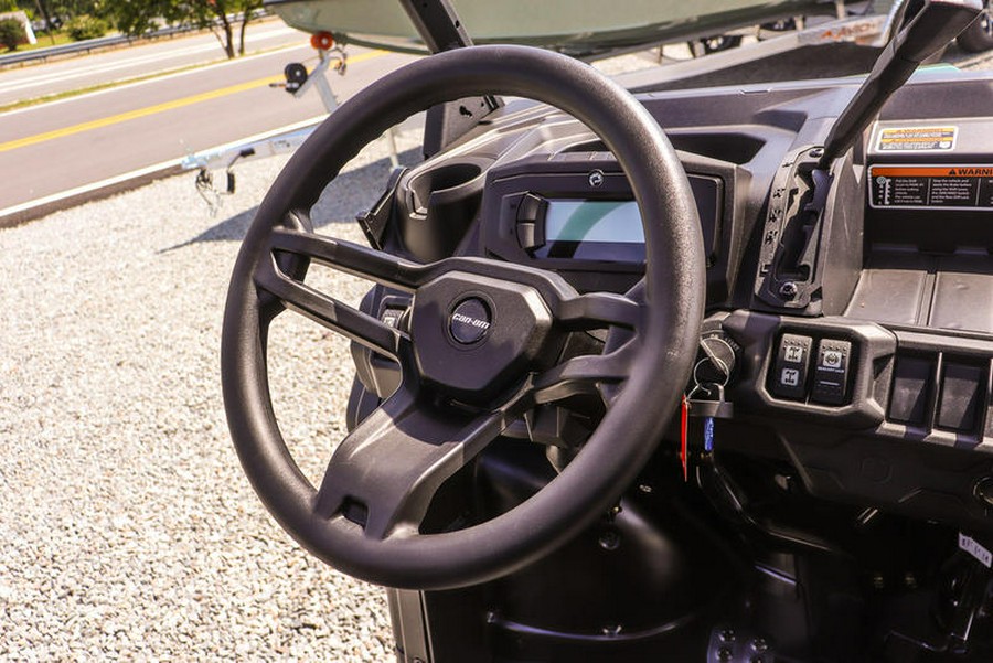 2026 Can-Am® Defender HD7