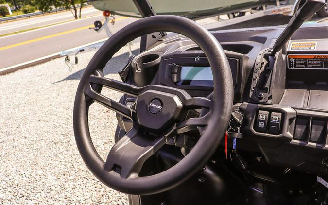 2026 Can-Am® Defender HD7