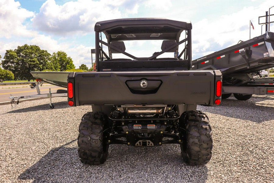 2026 Can-Am® Defender HD7