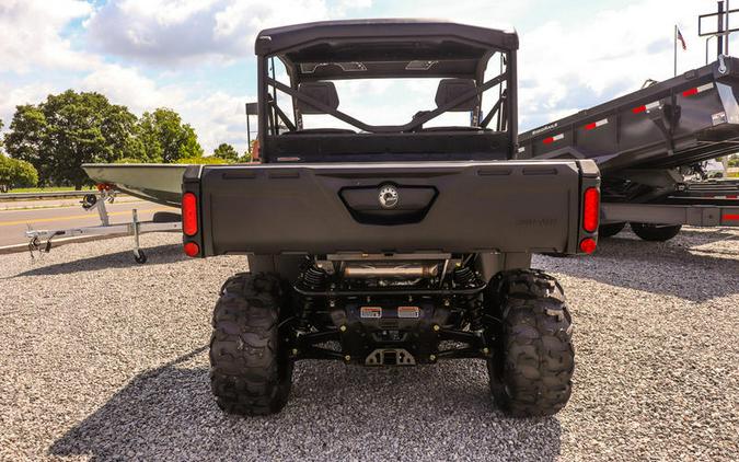 2026 Can-Am® Defender HD7