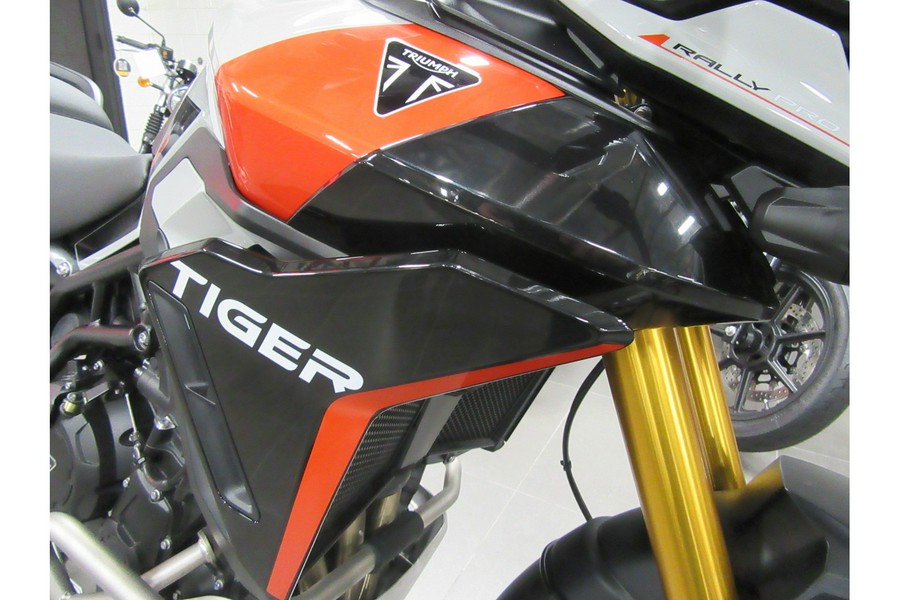 2025 TIGER RALLY PRO 900 - Triumph