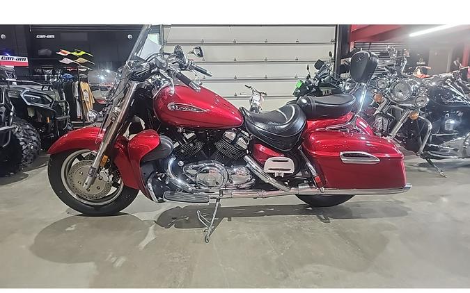 2009 ROYAL STAR TOUR DELUXE - RED - Star Motorcycles