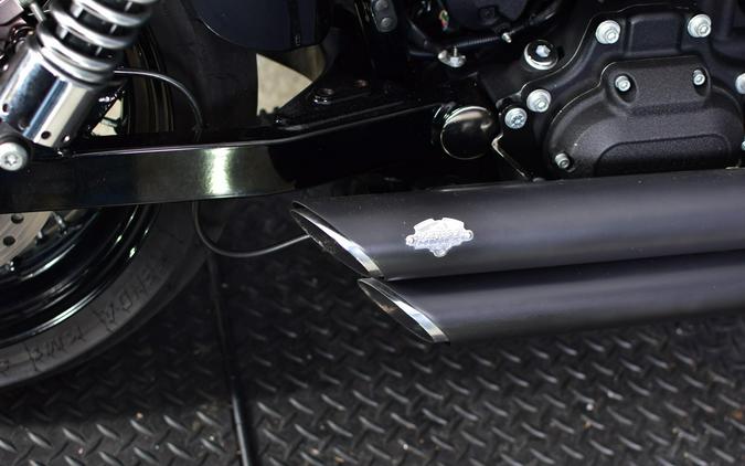 2015 Harley-Davidson Street Bob Vivid Black