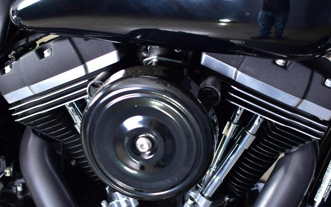 2015 Harley-Davidson Street Bob Vivid Black