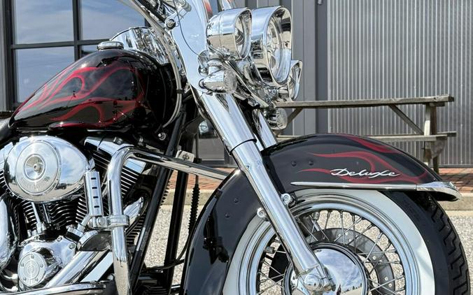 2005 Harley-Davidson® Softail® Deluxe Vivid Black