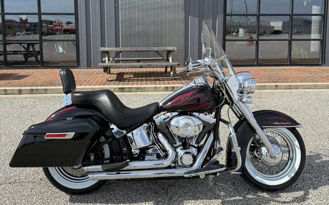2005 Harley-Davidson® Softail® Deluxe Vivid Black