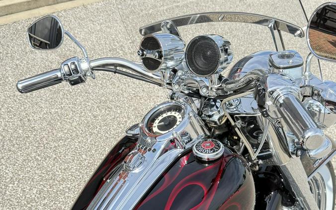 2005 Harley-Davidson® Softail® Deluxe Vivid Black