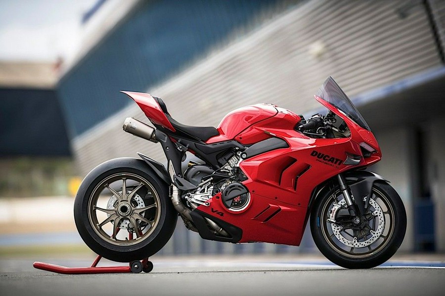 2022 Ducati Panigale V4 Ducati Red