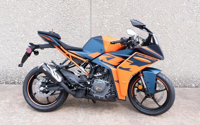 2022 KTM RC 390 Review [11 Fast Facts From the Street + Track]