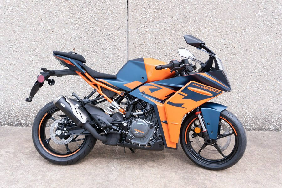 2023 KTM RC 390