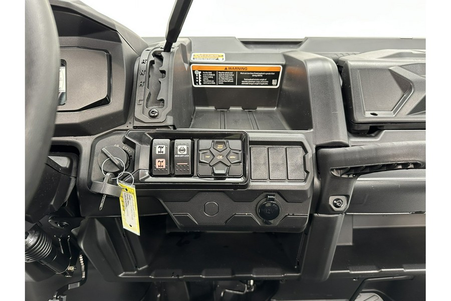 2025 Can-Am Defender XT HD7