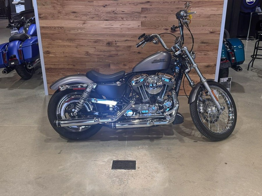 2016 Harley-Davidson Sportster XL1200V - Seventy-Two