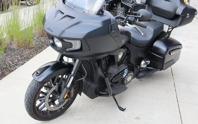 2021 Indian Motorcycle® Challenger® Dark Horse Thunder Black Smoke