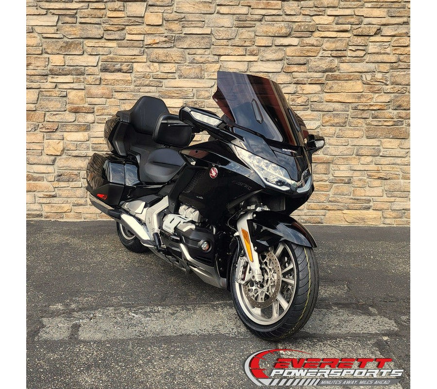 2019 Honda® Gold Wing Tour Automatic DCT Darkness Black Metallic