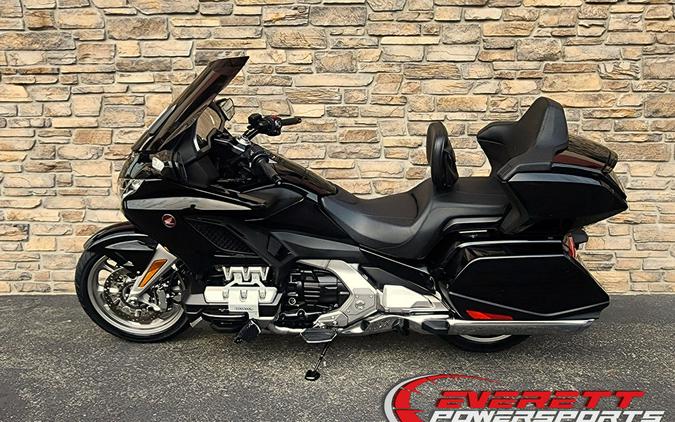 2019 Honda® Gold Wing Tour Automatic DCT Darkness Black Metallic