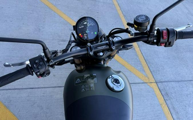2026 Triumph Scrambler 900 Matt khaki green