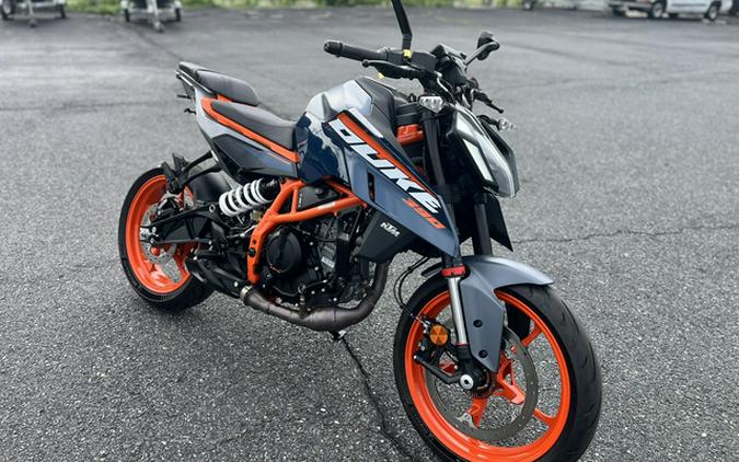 2025 KTM Duke 390
