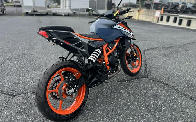 2025 KTM Duke 390