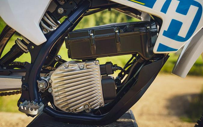 2024 Husqvarna Motorcycles EE 3