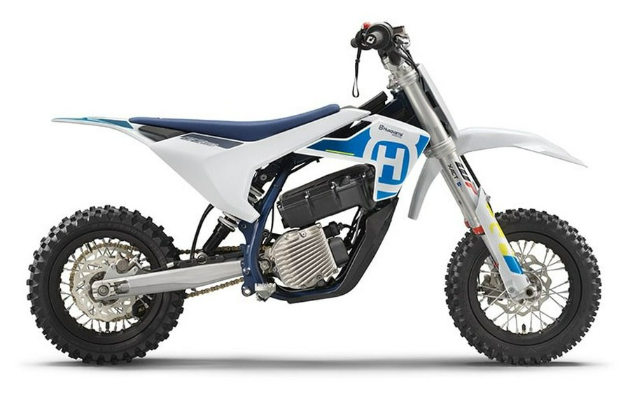 2024 Husqvarna Motorcycles EE 3