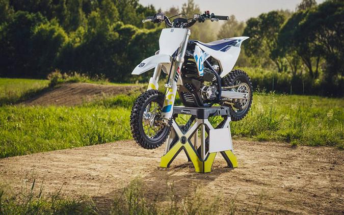 2024 Husqvarna Motorcycles EE 3