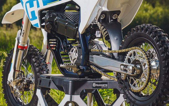 2024 Husqvarna Motorcycles EE 3