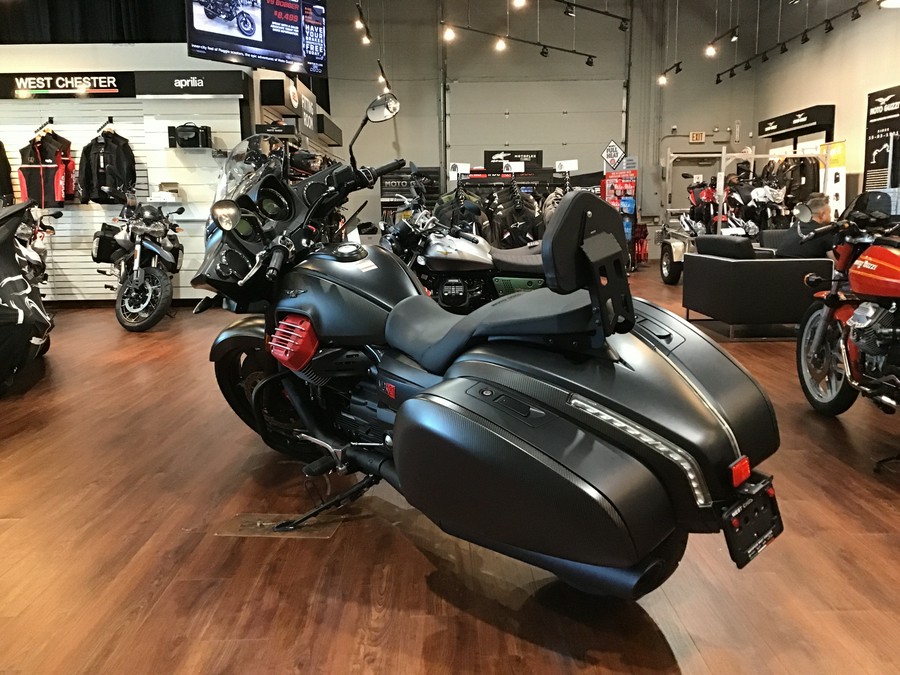 2017 Moto Guzzi MGX-21