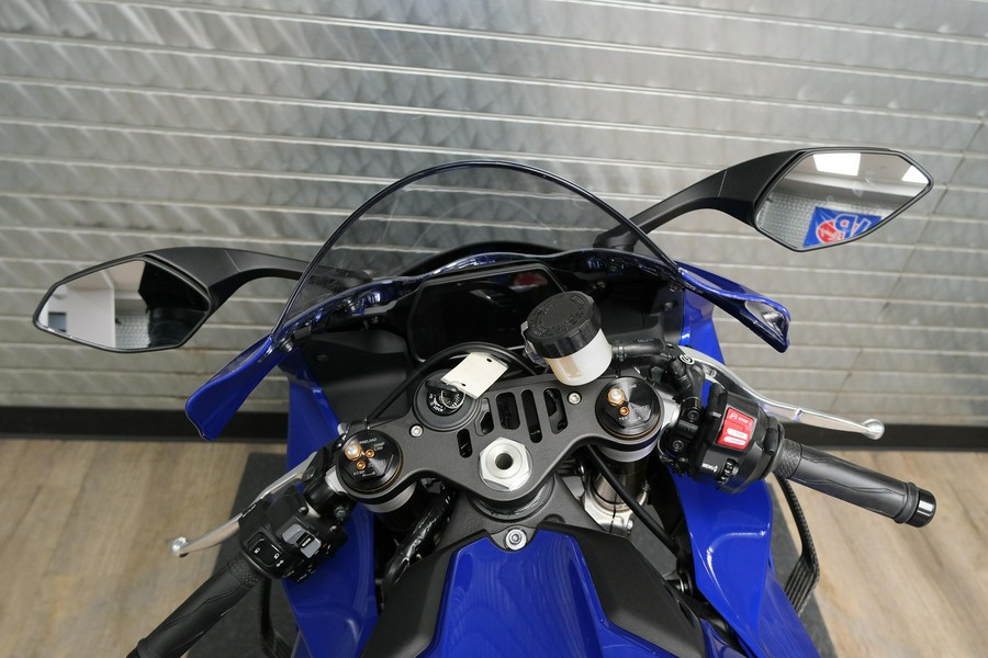 2026 YAMAHA YZFR1