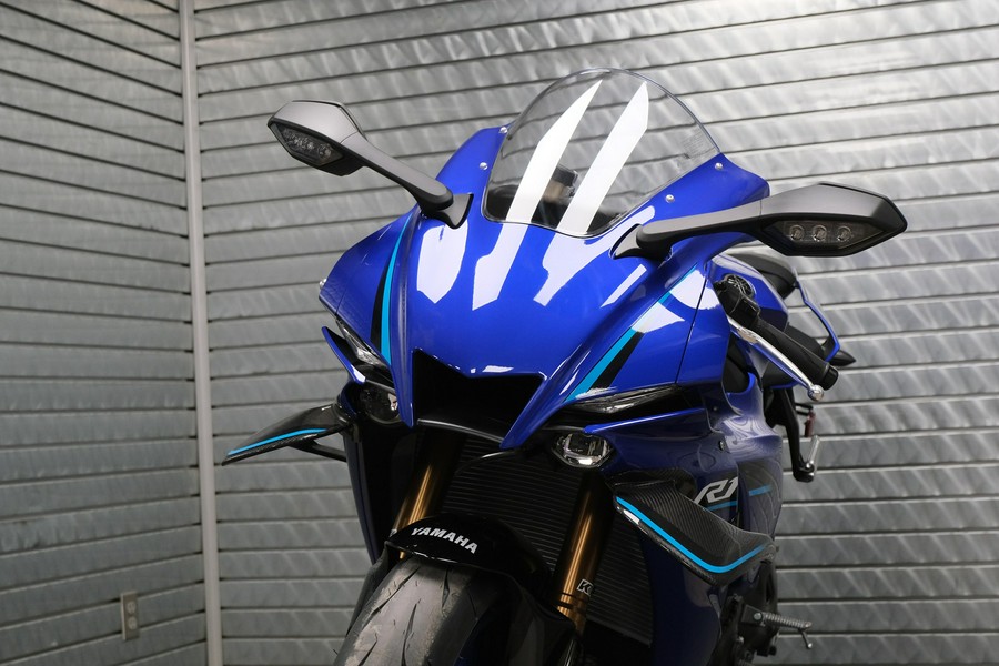 2026 YAMAHA YZFR1