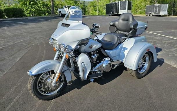 2023 Harley-Davidson FLHTCUTG - Tri Glide Ultra